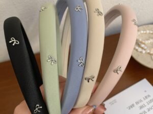 BANDE DE CHEVEUX NOEUD