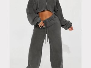 ENSEMBLE SWEARTSHIRT A MANCHE LONGUE STYLE EUROPEEN